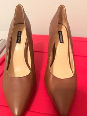 Camel colored Nine West Pumps